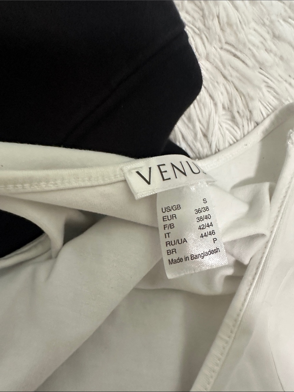 👛 Bundle of 12 Woman’s Clothing Size Small - Picture 10 of 11